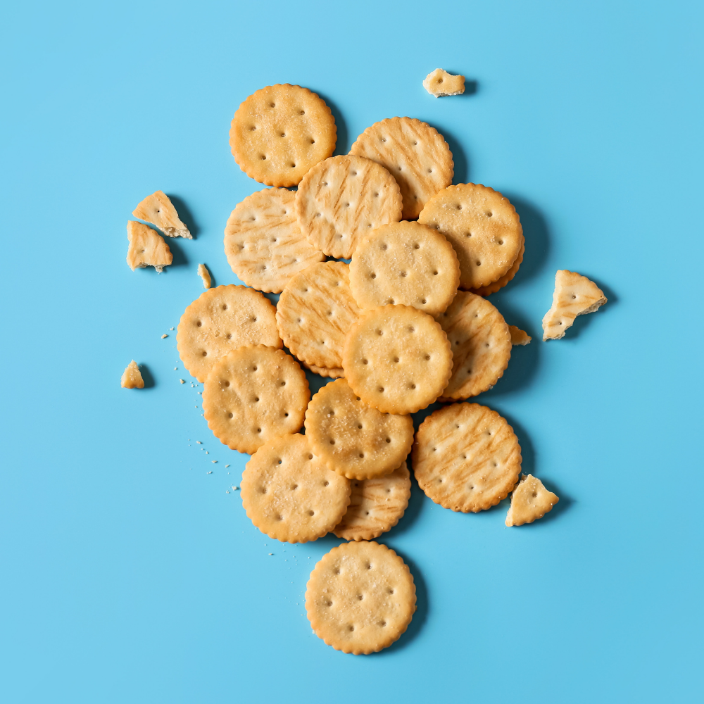 Yeast extract for savoury crackers